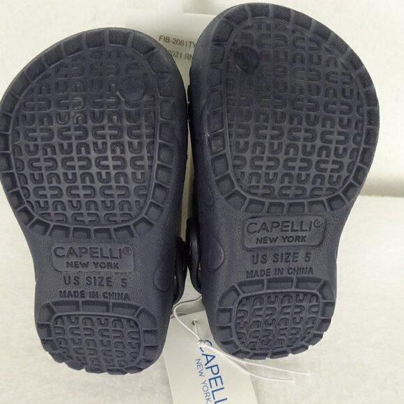 Shark Style - Size 5 Toddler Crocs! Sandals - Picture 10 of 11